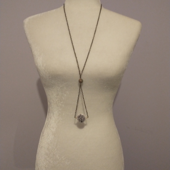 Necklace - Picture 5 of 9